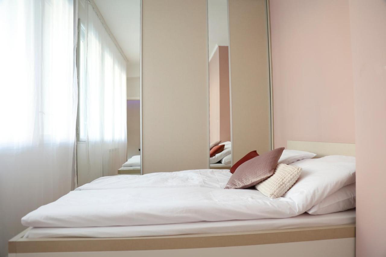 Blue And Rose Cozy - Quiet In The Best Location - Self Check-In - 5Th Floor With Elevator Σαράγεβο Εξωτερικό φωτογραφία
